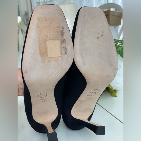 ❌SOLD OUT❌Chanel Black Suede Pumps Size 39 - Picture 9 of 10